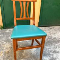 Sedia in legno imbottita