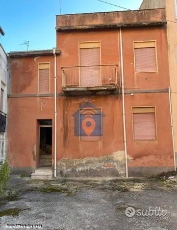 Castelvetrano Appartamento Piano primo In Zona Cen