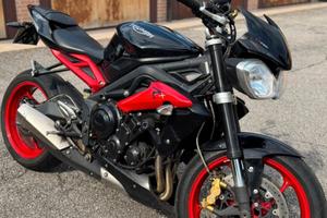 Triumph street triple 675RX