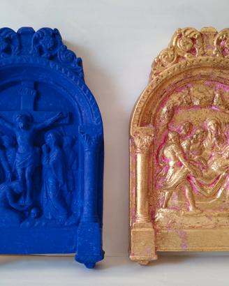 COPPIA DI FORMELLE in gesso