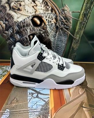 Jordan 4 Military Black EU 40
