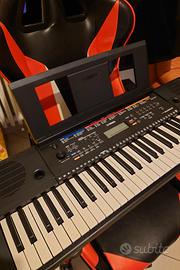 Tastiera Yamaha PSR E263 Come Nuova 