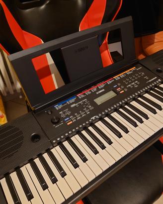 Tastiera Yamaha PSR E263 Come Nuova 