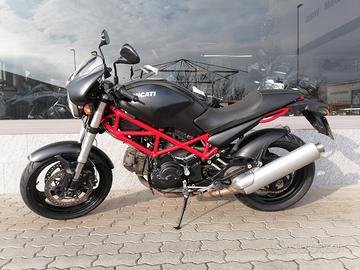 Ducati Monster 695