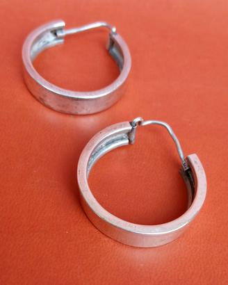 Orecchini a cerchio spessi in argento sterling