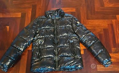 Giaccheto nero lucido + cappello di lana Moncler