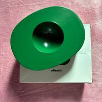 Posacenere disegnato da Giorgio Soavi per Olivetti