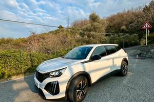 PEUGEOT 2008 | pari al nuovo | 7125 km | Pronta