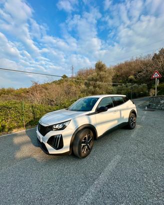 PEUGEOT 2008 | pari al nuovo | 7125 km | Pronta