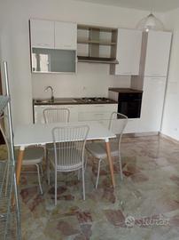 Bilocale ristrutturato vicino ospedale civico