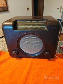 Radio d'epoca in bachelite" Bush Radio"