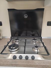 piano cottura Franke 4 fuochi con coperchio 