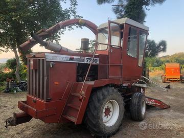 Falcia trincia caricatrice mais hesston 7700