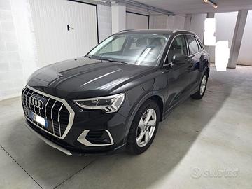 Audi Q3 TFSI 40 QUATTRO S-tronic, Business Advance