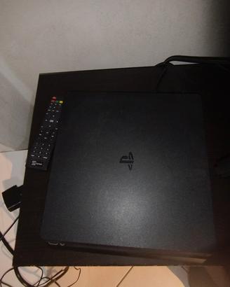 PS4 usata LEGGERA DESCRIZIONE 