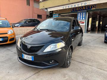 Lancia Ypsilon 1.0 FIREFLY Gold 03-2021