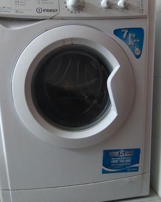 Lavatrice Indesit 7kg - Classe A++ - Buone cond.