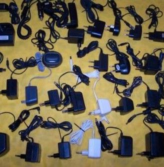 Alimentatori usati per cellulare, vari modelli,