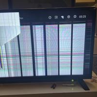 Tv toshiba 32” con telecomando-schermo rotto