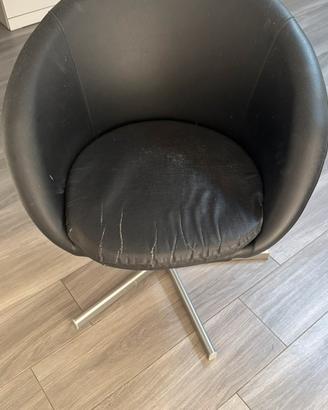 IKEA MILA – Poltrona girevole nera