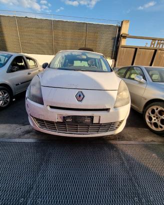 Ricambi Renault Scenic 2011 1.9 Diesel FN9QN8