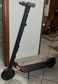 NINEBOT SEGWAY KICKSCOOTER ES2, 25 km/h