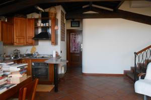 Attico bilocale, quarto piano, Terrazza 25 mq