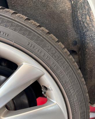 Gomme 4 stagioni 225/45 R17 W91