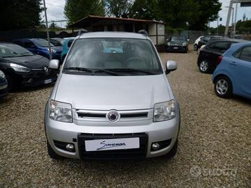 FIAT Panda 1.3 MJT 16V DPF 4x4 Climbing