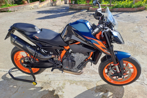 Duke 890 r