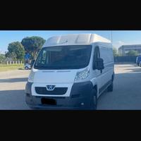 Peugeot Boxer 330 2.2 BlueHDi 120 S&S PC-TN Furgon