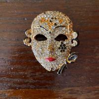 Spilla di Bigiotteria