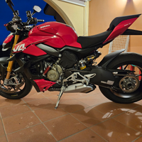 Ducati Streetfighter V4 S del 2020 accessoriata