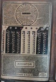 calcolatrice analogica vintage ADDIATOR 