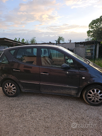 Auto mercedes classe a berlina 1600, nera