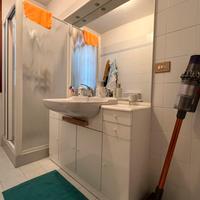 Mobile Bagno- piano in marmo/specchio/lavabo/luci