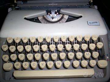 Macchina da scrivere Adler portatile