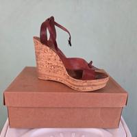 Sandalo con zeppa cuoio