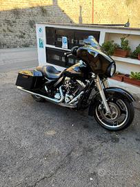 Harley devidson street glide