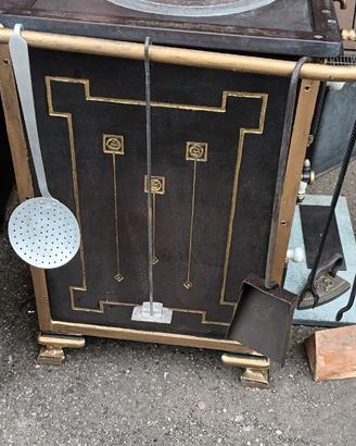 Stufa cucina funzionante a legna