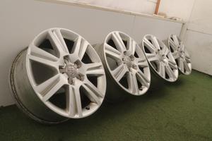 Cerchi in lega Audi A3 A4 A4L Q2 17 ORIGINALI
