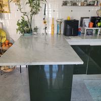 cucina con marmo di carrara