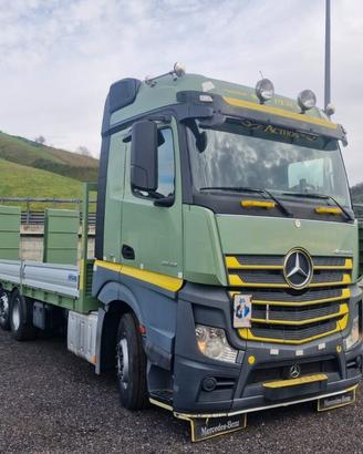 Mercedes Benz Actros 2542