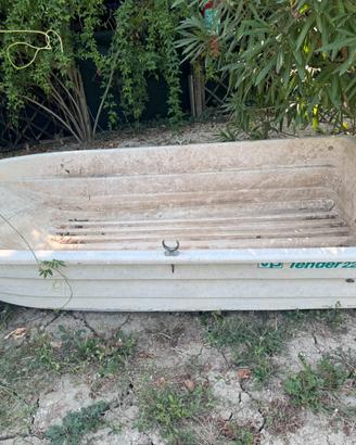 Barca in vetroresina da lago