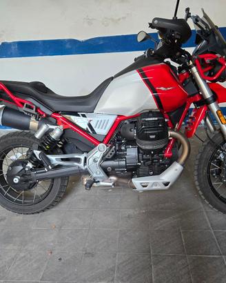 Moto Guzzi V85 TT - 2022