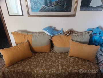 Cuscini per divano 