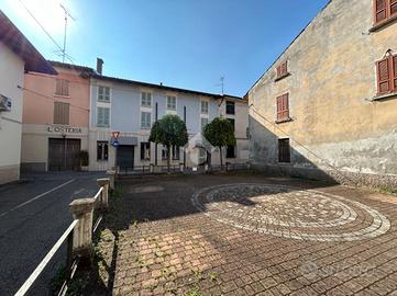 CASA SEMINDIPENDENTE A CALVISANO