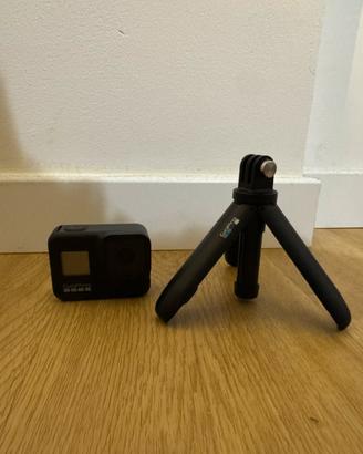GoPro HERO8 Black + supporto originale