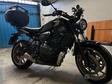 YAMAHA XSR 700