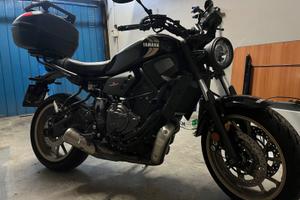 YAMAHA XSR 700